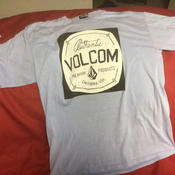 VOLCOM tshirt - Picture 3 of 3